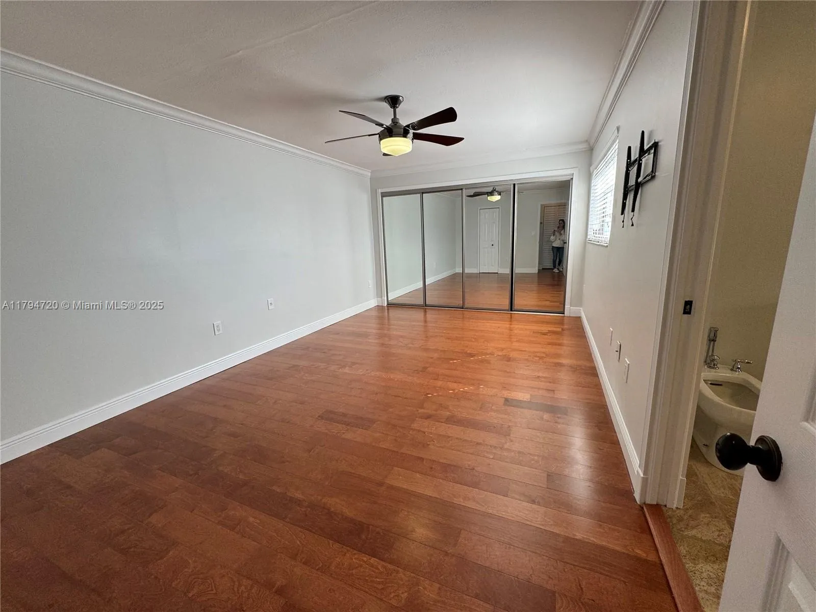 Miami, Florida 33155, United States, 2 Bedrooms Bedrooms, ,2 BathroomsBathrooms,Residential,Pending,129398