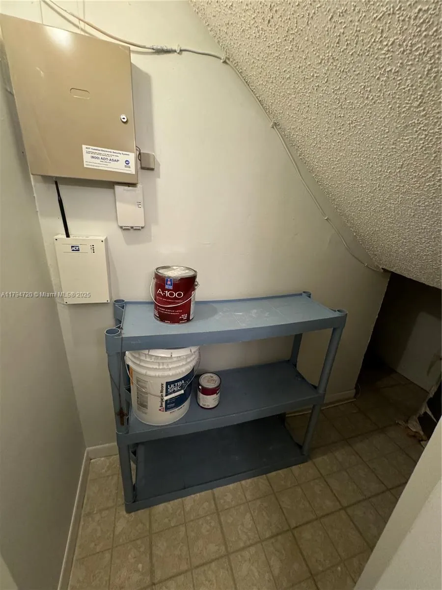 Miami, Florida 33155, United States, 2 Bedrooms Bedrooms, ,2 BathroomsBathrooms,Residential,Pending,129398