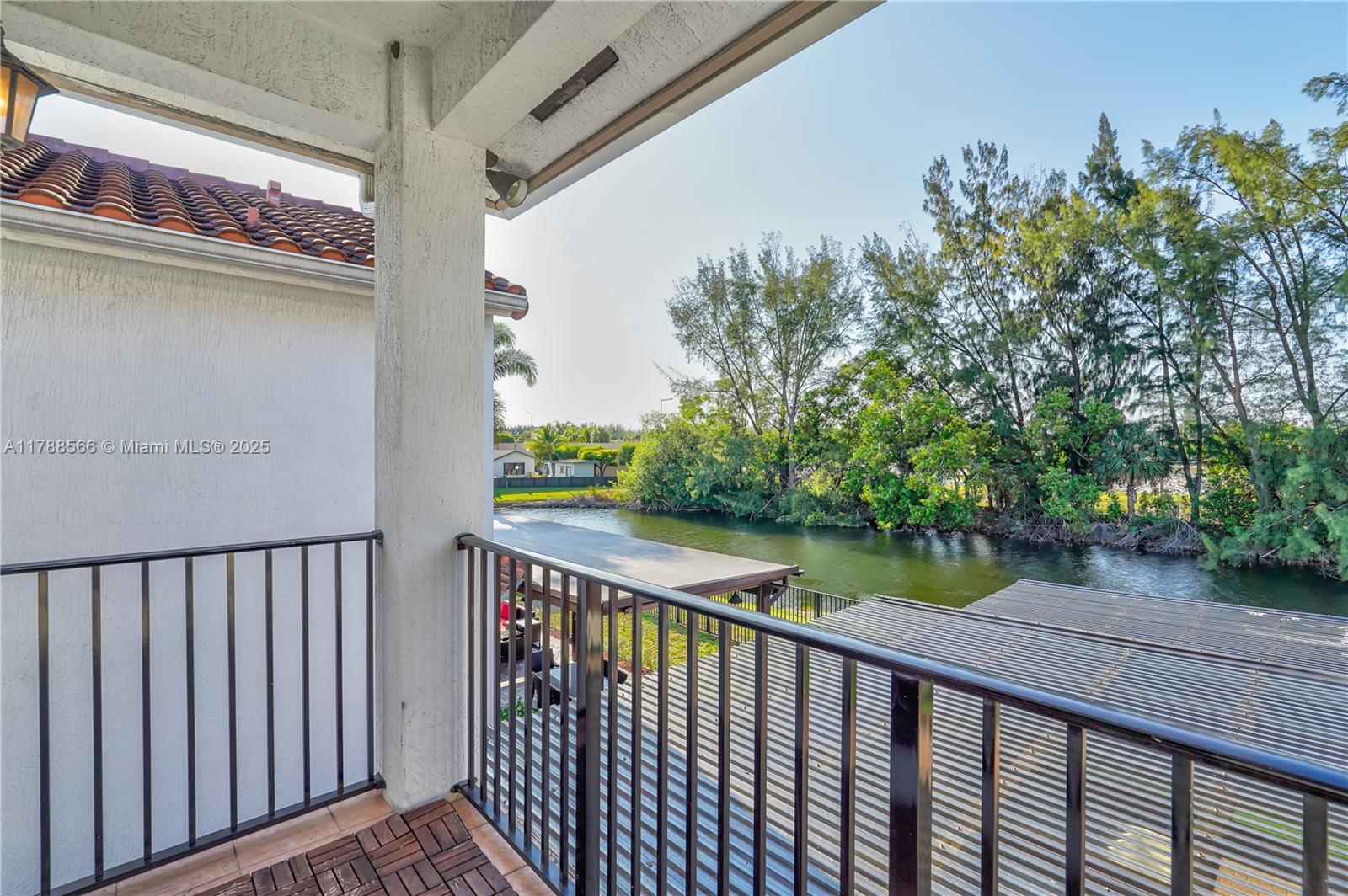 FONTAINEBLEAU WEST NORTH - Residential
