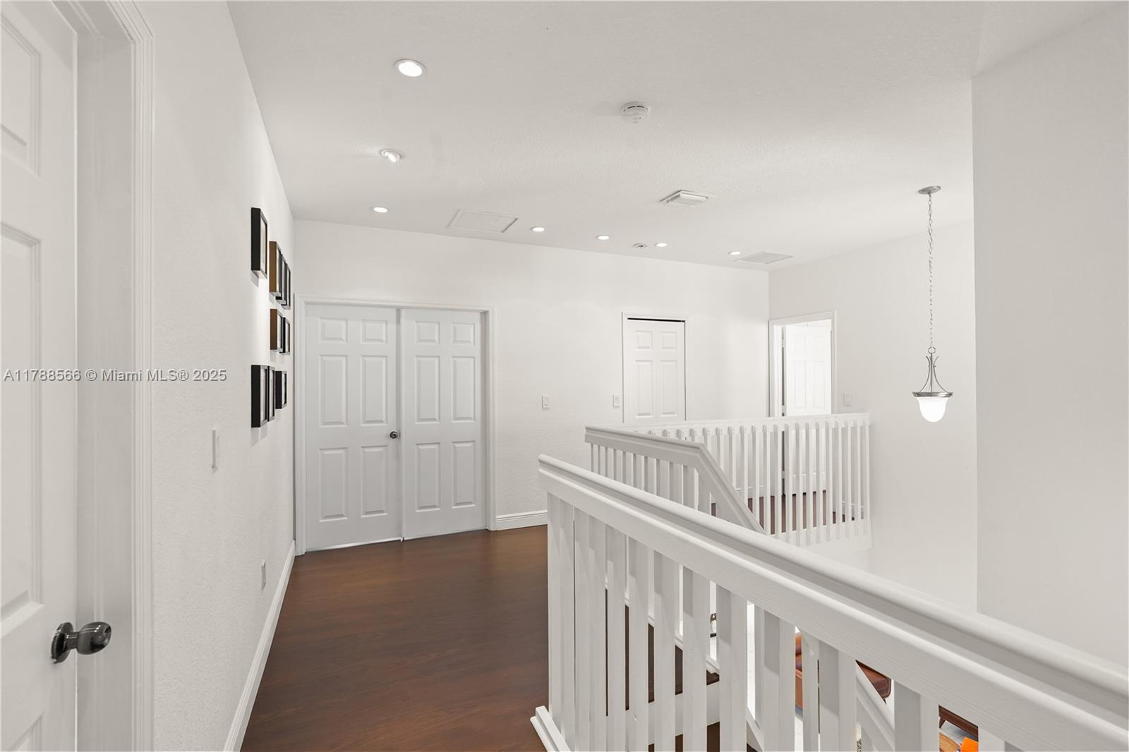 FONTAINEBLEAU WEST NORTH - Residential