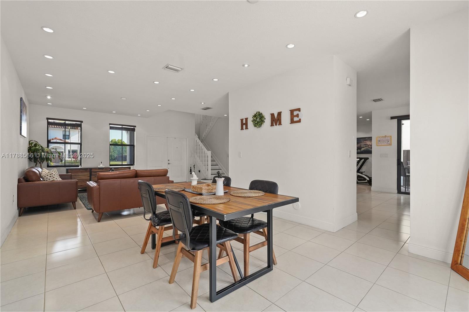 FONTAINEBLEAU WEST NORTH - Residential
