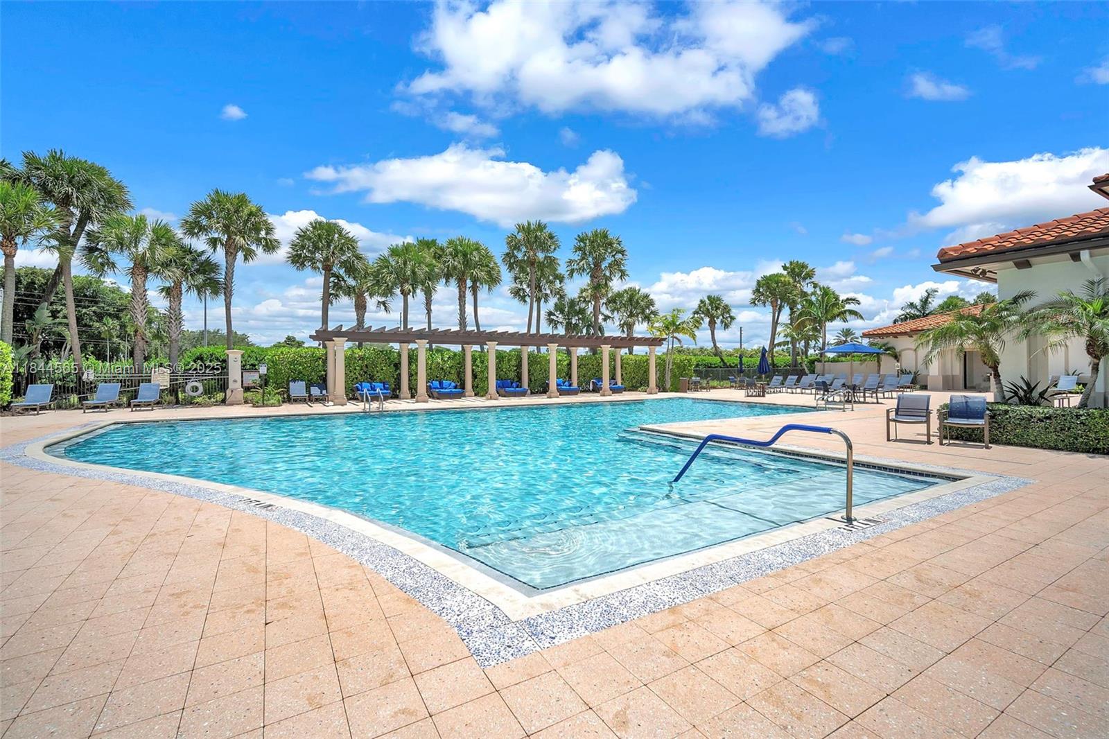 Raintree at Mayfair - Residential
