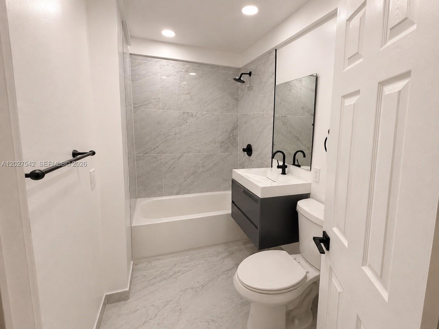 BILTMORE PK - Residential