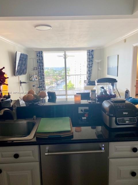 DELPHI TOWERS CONDO - Residential Lease