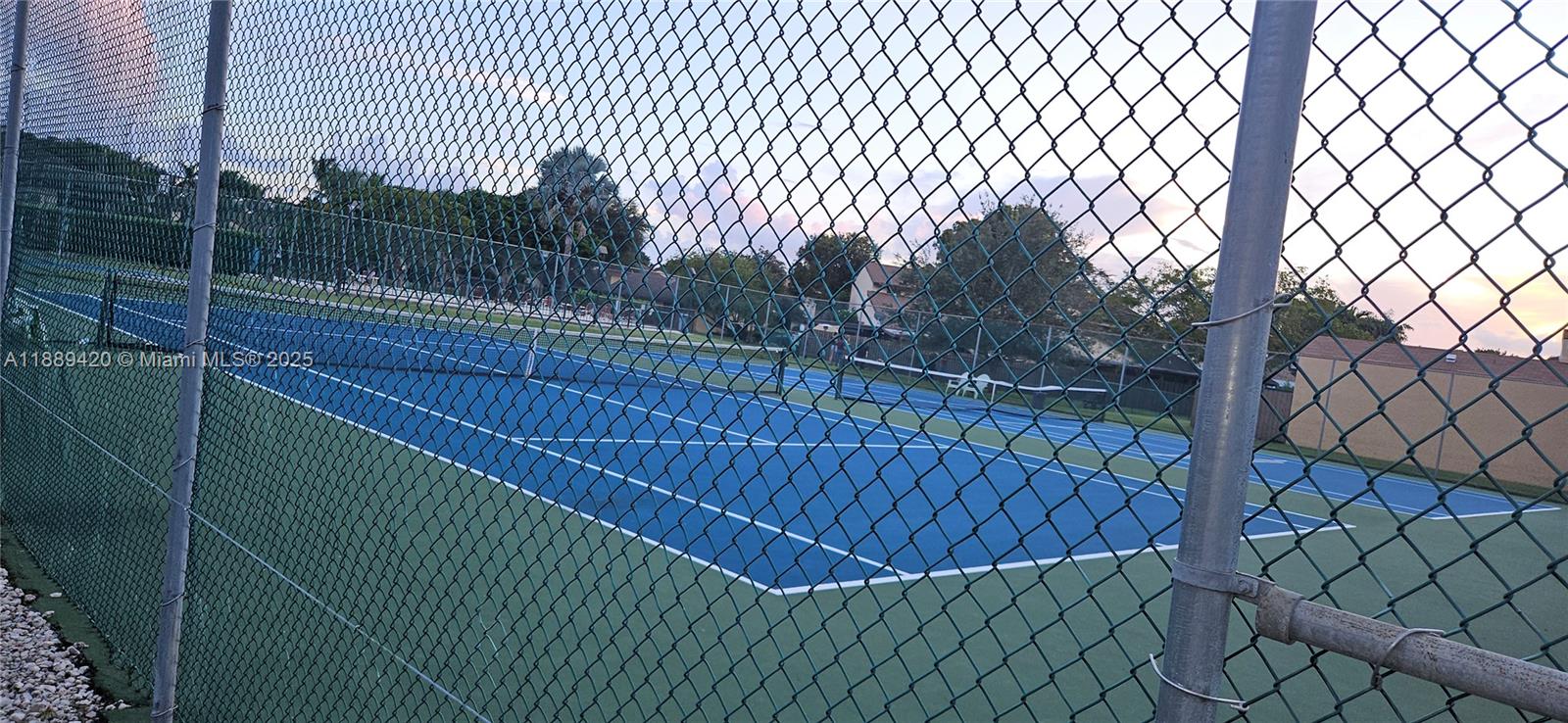 BRIAR LAKE - Residential