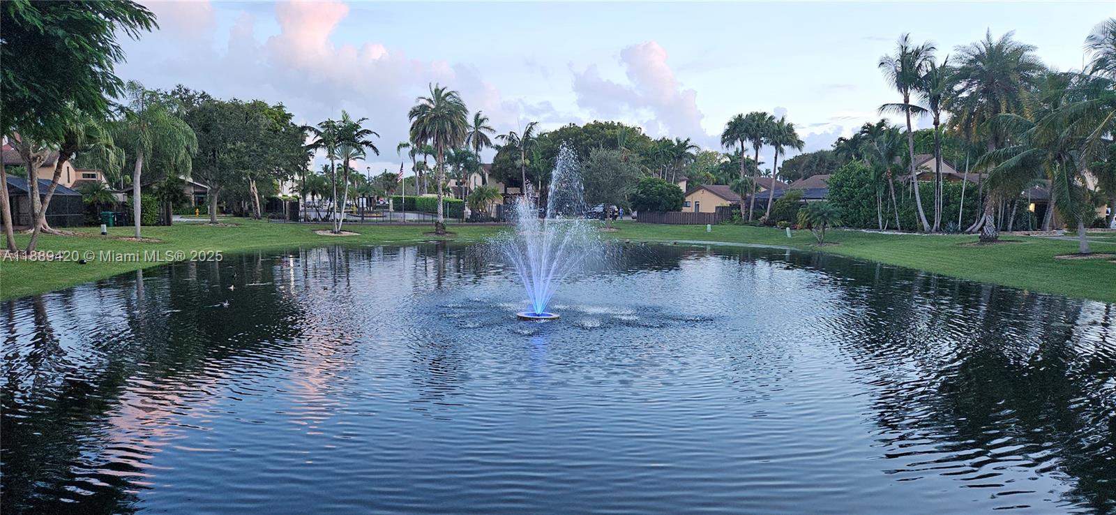 BRIAR LAKE - Residential