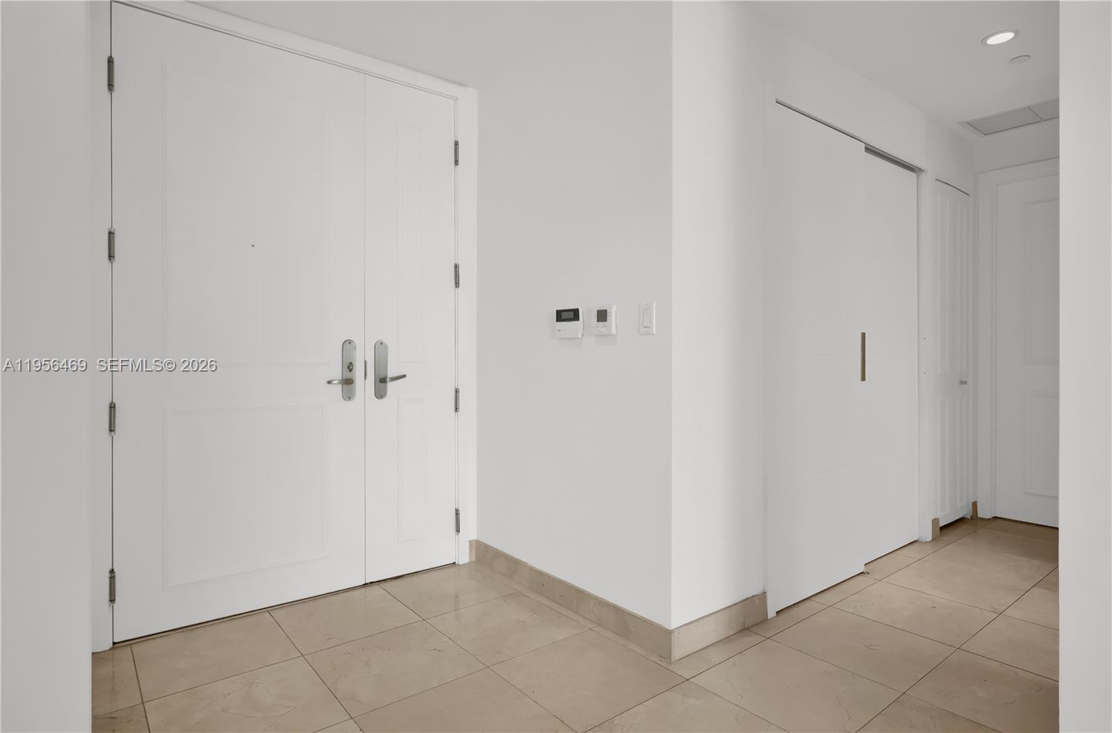 CARBONELL CONDO - Residential Lease