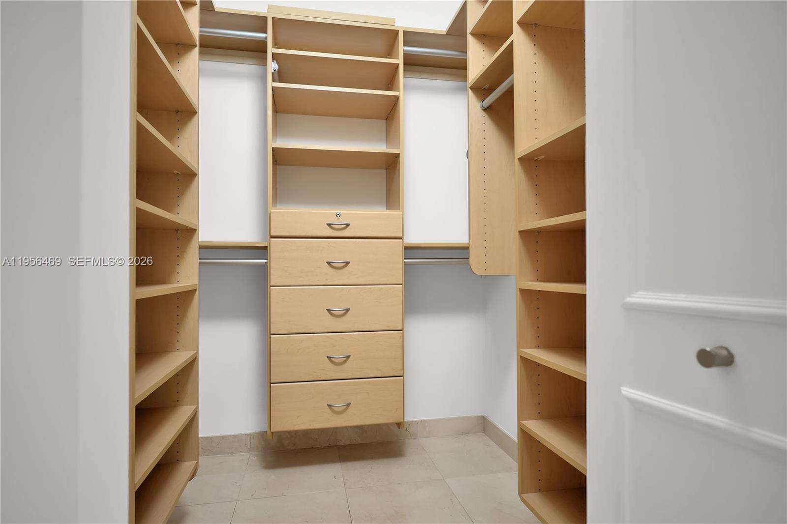 CARBONELL CONDO - Residential Lease