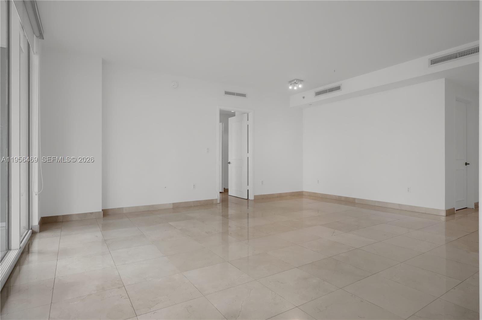 CARBONELL CONDO - Residential Lease