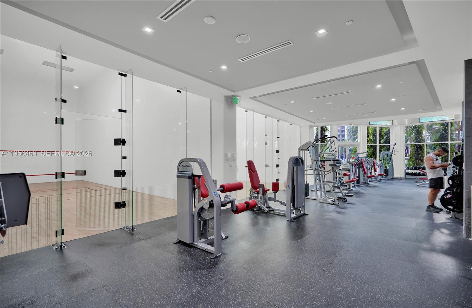 CARBONELL CONDO - Residential Lease