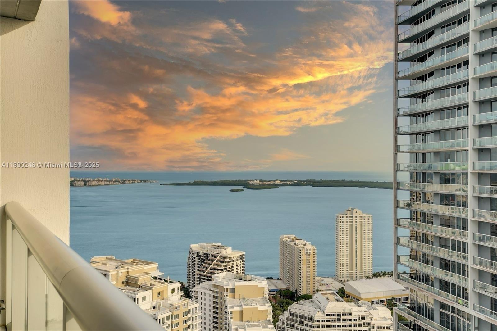ICONBRICKELL CONDO NO 1 - Residential