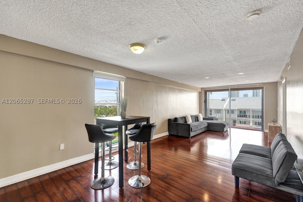 3716 NE 168th St 301, North Miami Beach FL 33160