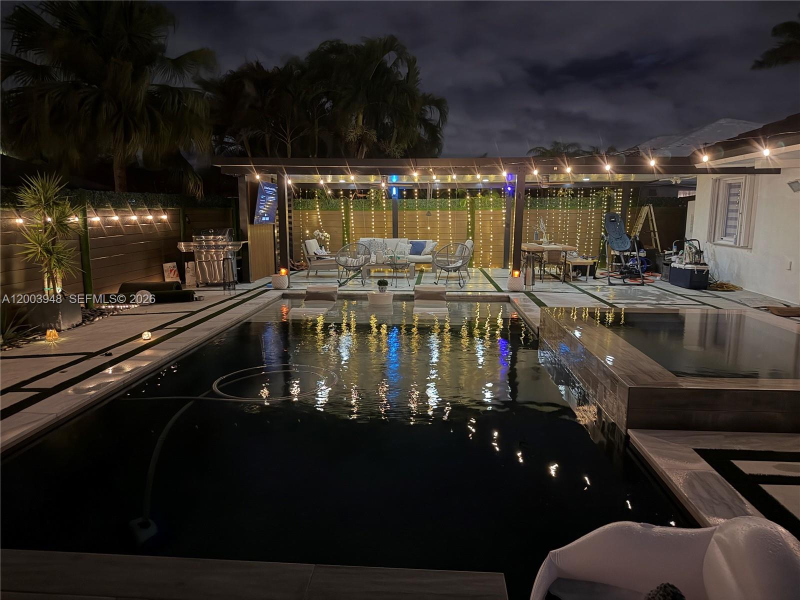 KENDALL FAMILY ESTATES PH - Residential