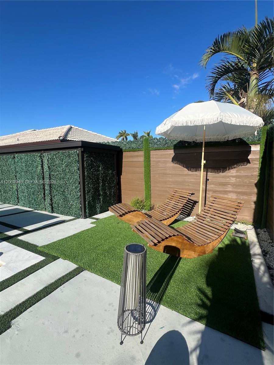 KENDALL FAMILY ESTATES PH - Residential