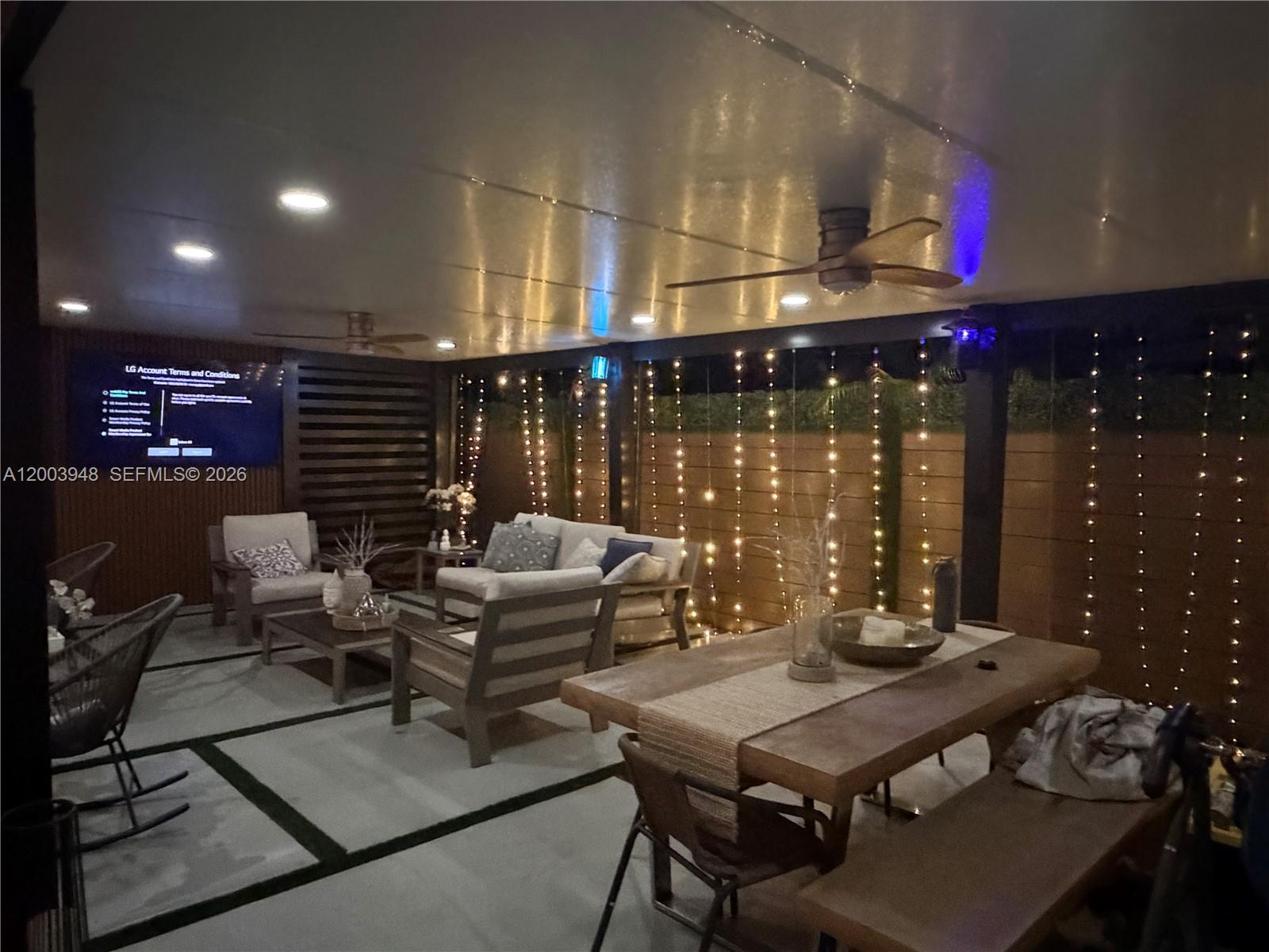 KENDALL FAMILY ESTATES PH - Residential