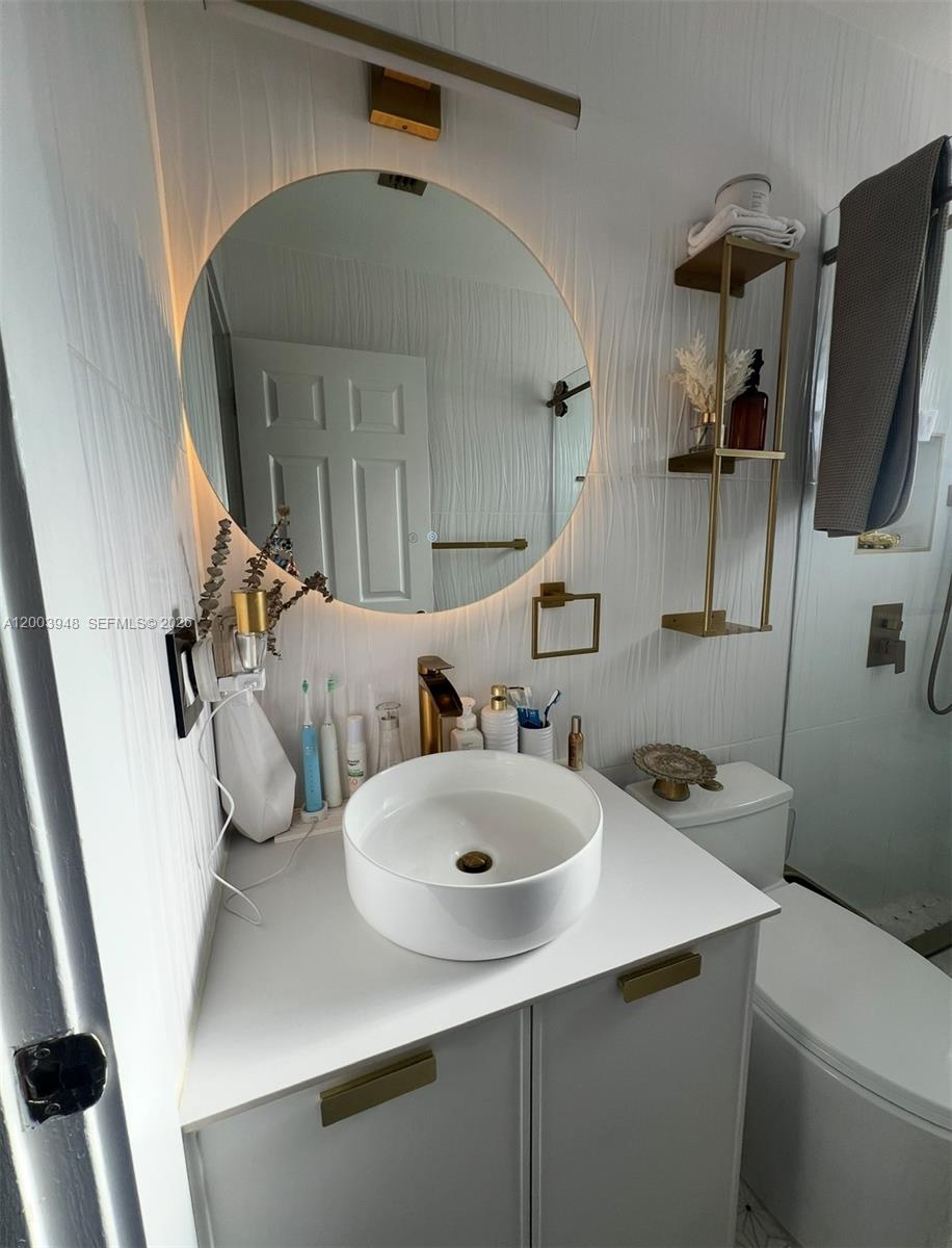 KENDALL FAMILY ESTATES PH - Residential