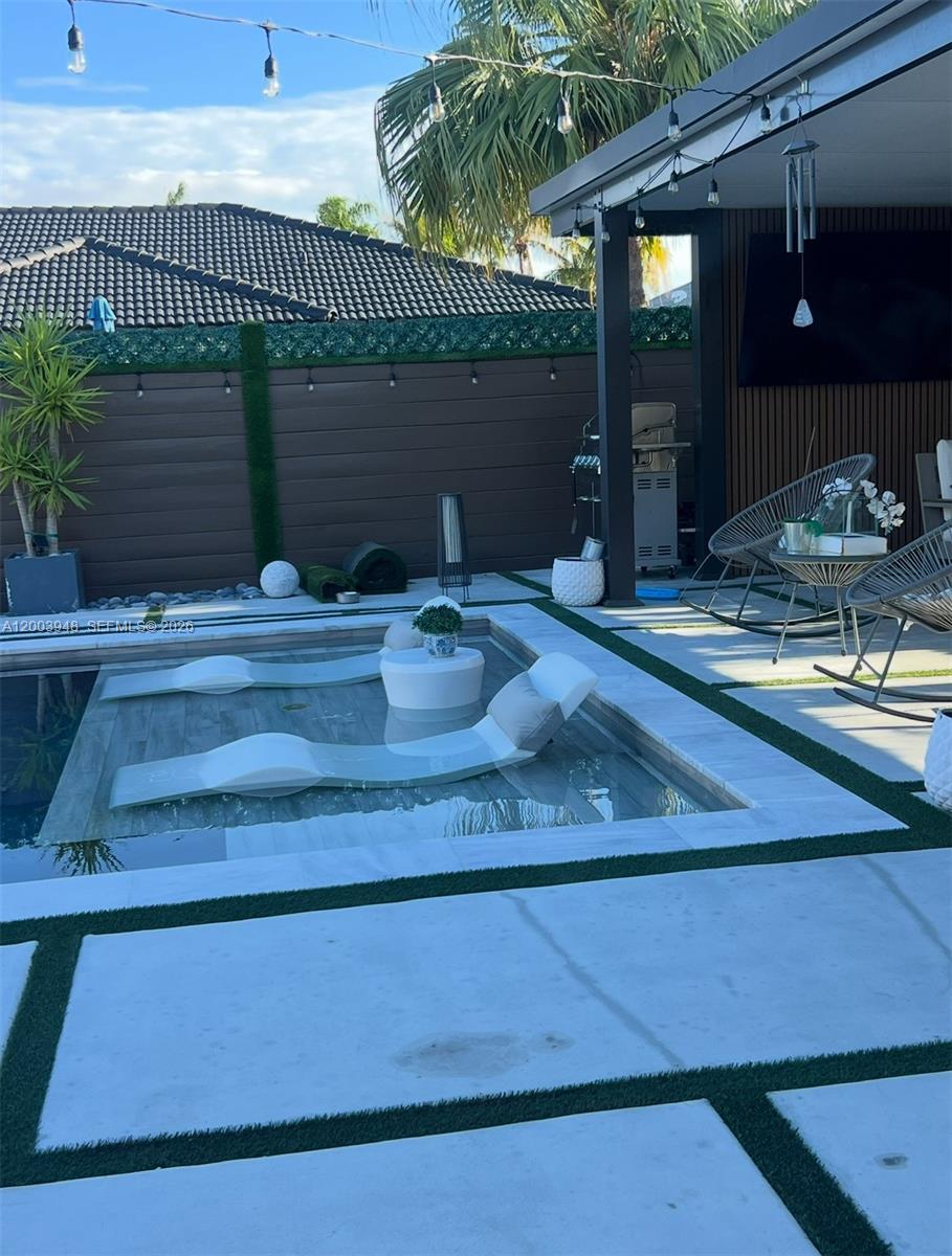 KENDALL FAMILY ESTATES PH - Residential