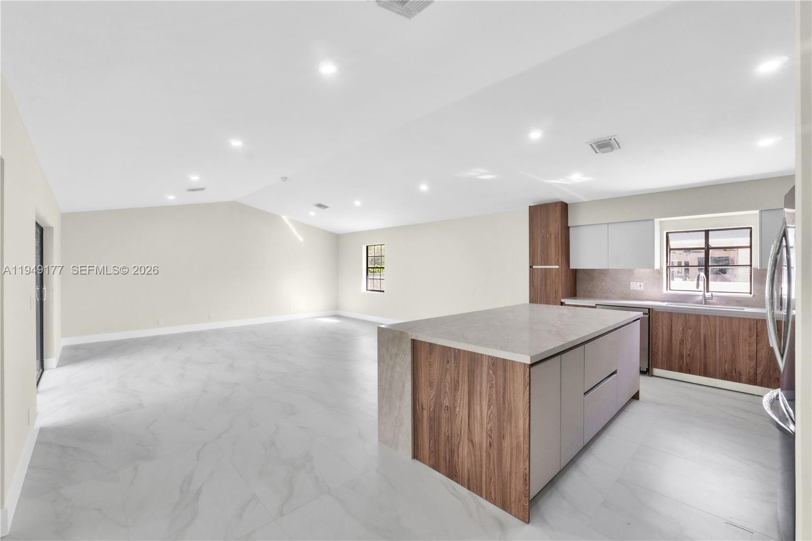 PINE RIDGE - Residential