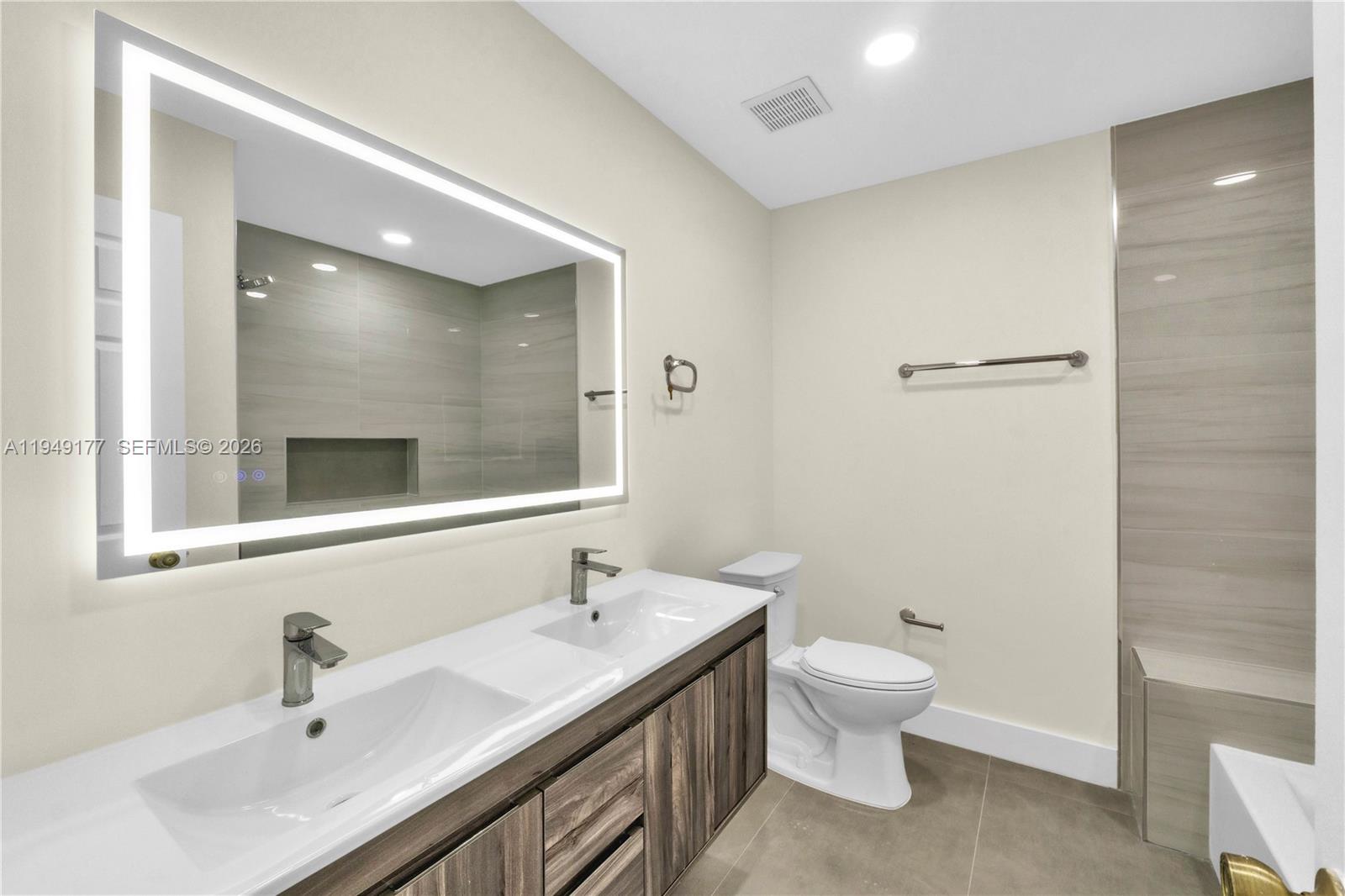 PINE RIDGE - Residential