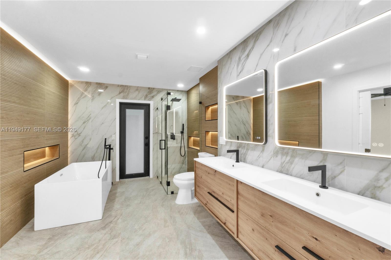 PINE RIDGE - Residential