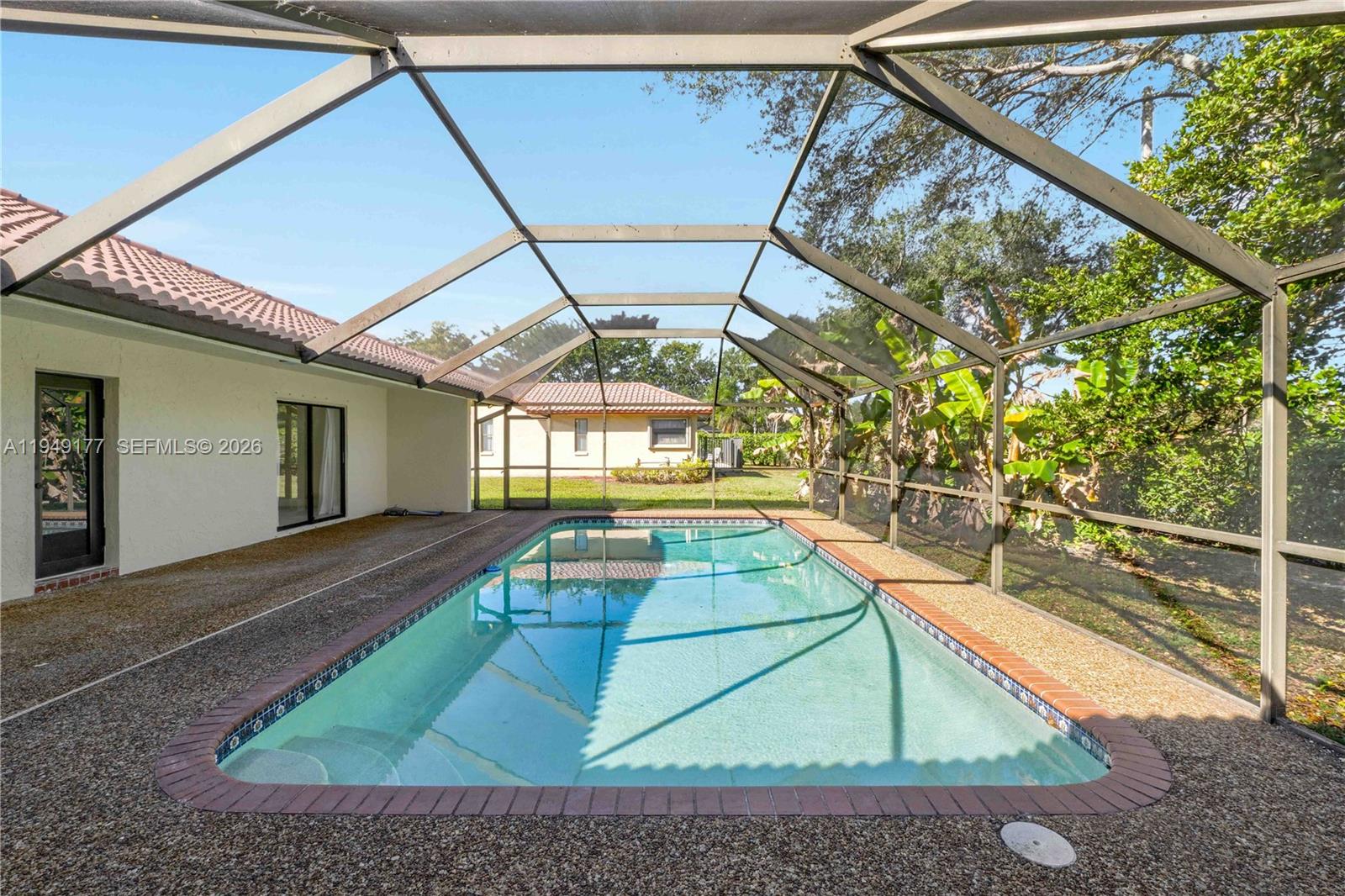 PINE RIDGE - Residential