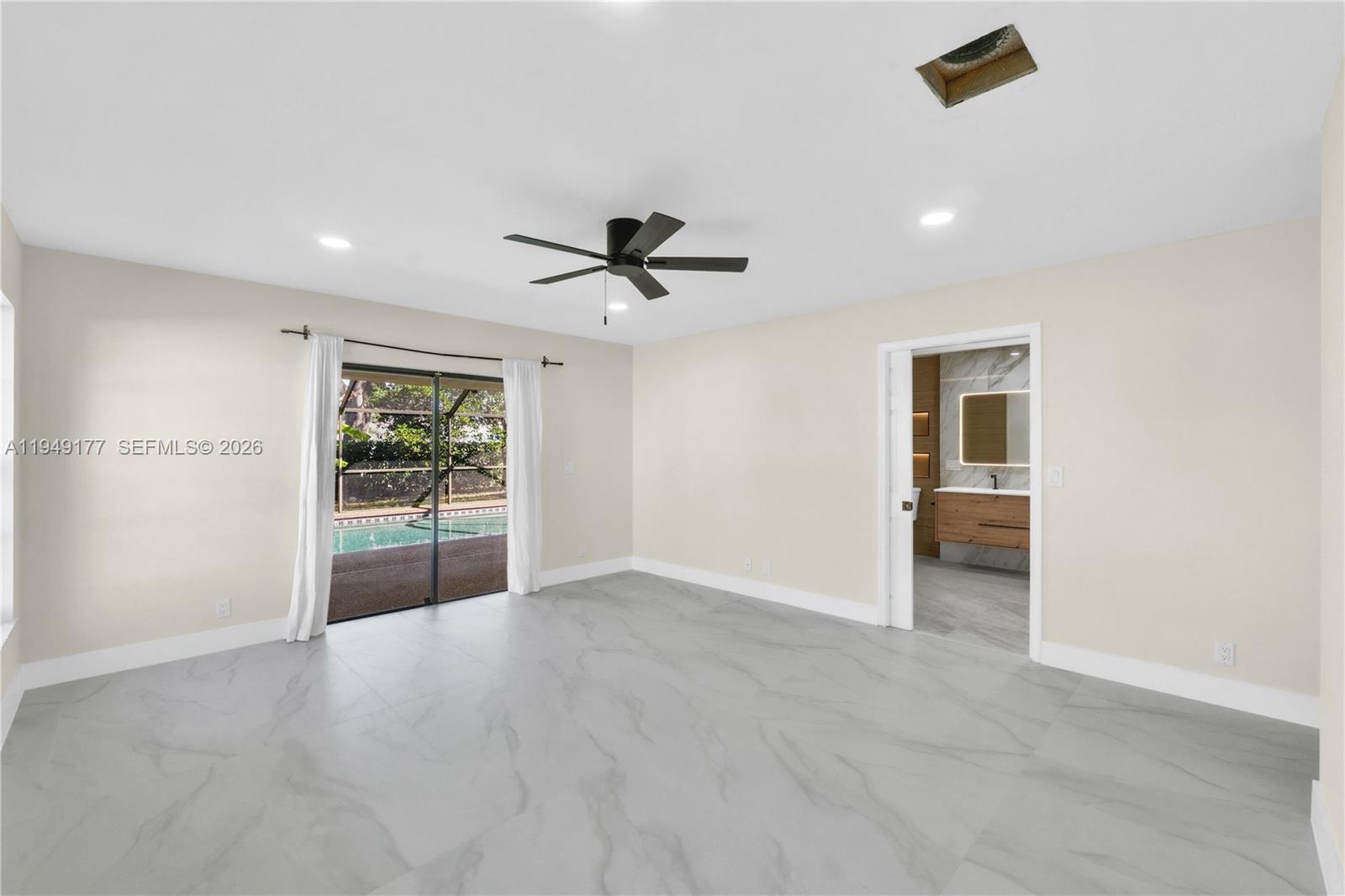 PINE RIDGE - Residential