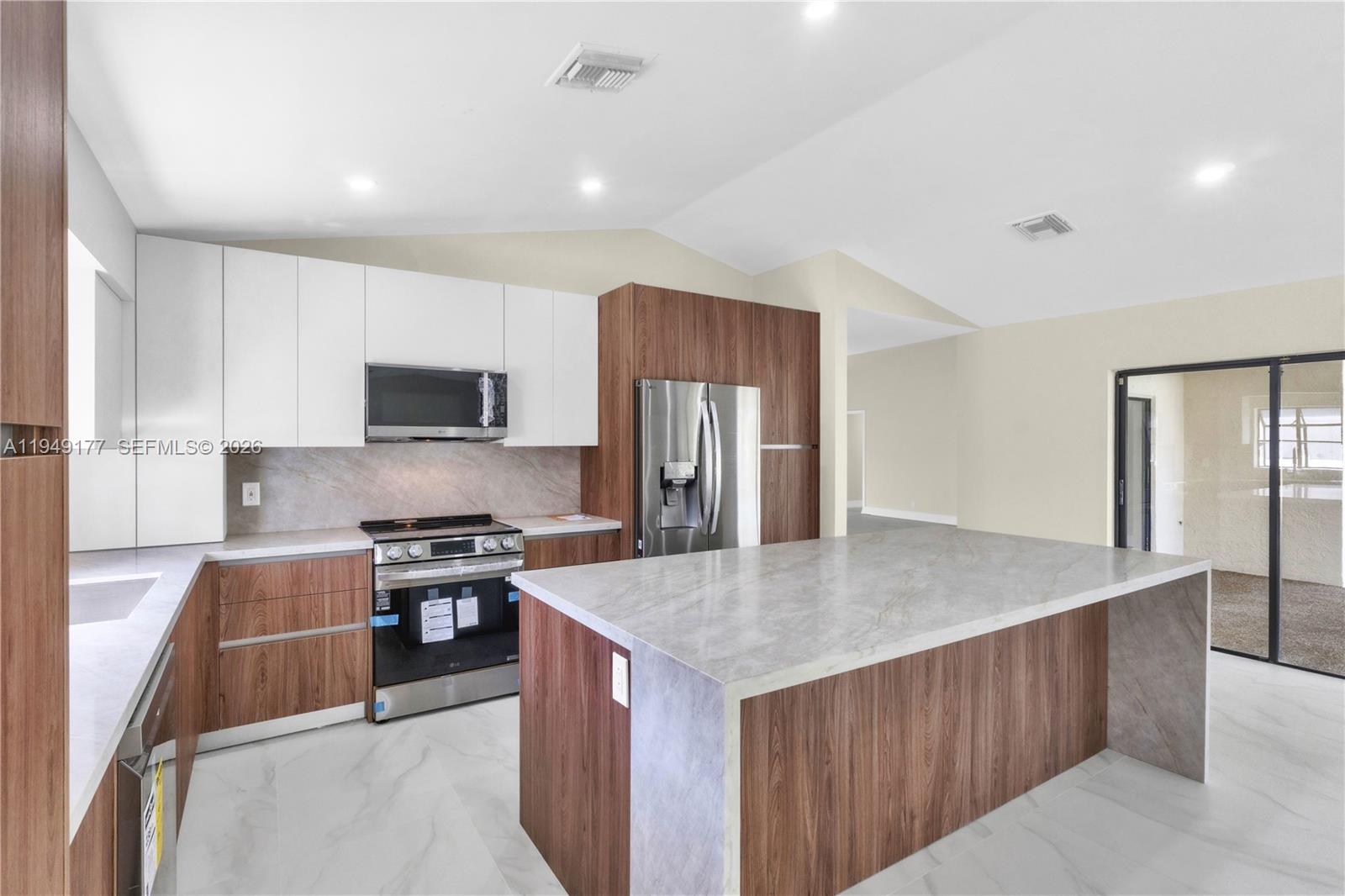 PINE RIDGE - Residential