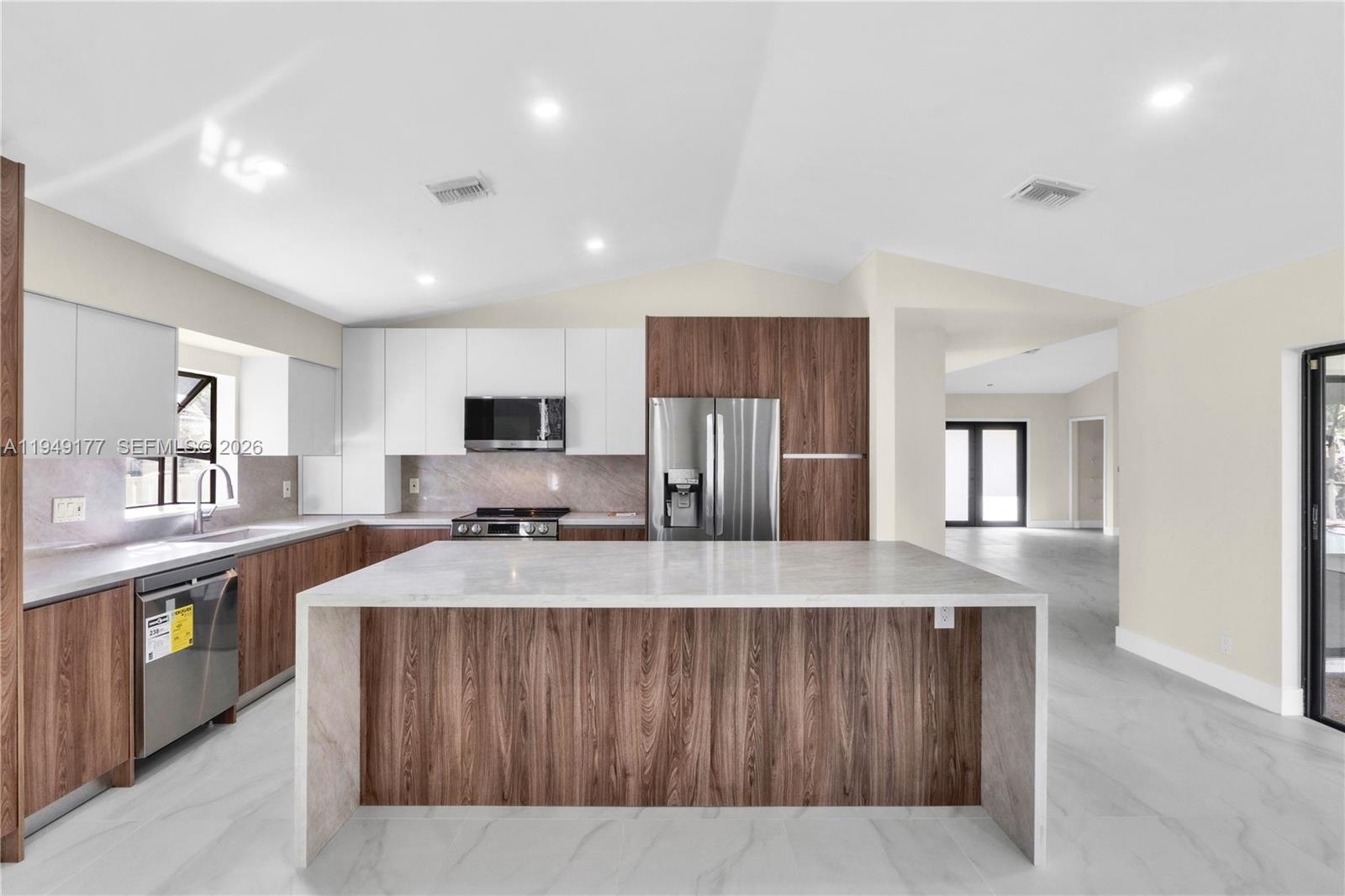 PINE RIDGE - Residential