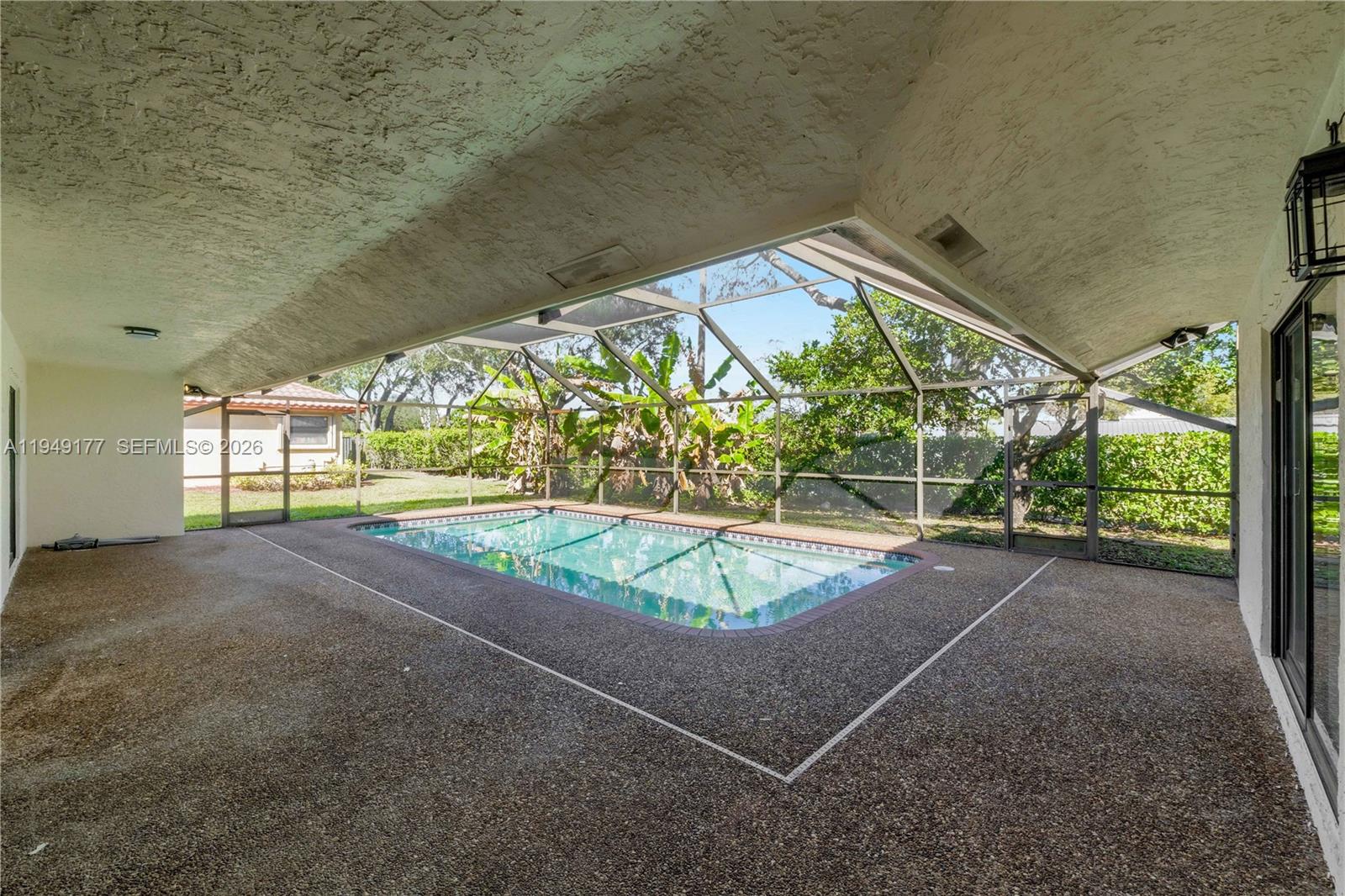 PINE RIDGE - Residential