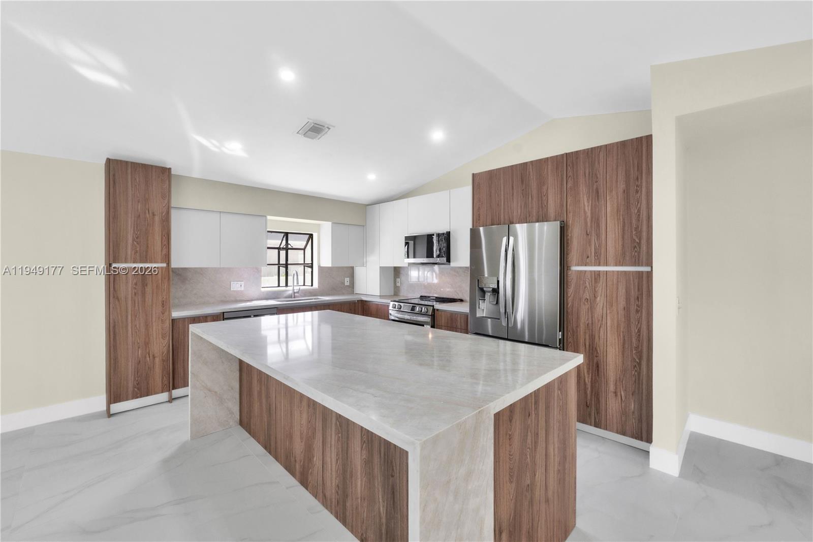 PINE RIDGE - Residential