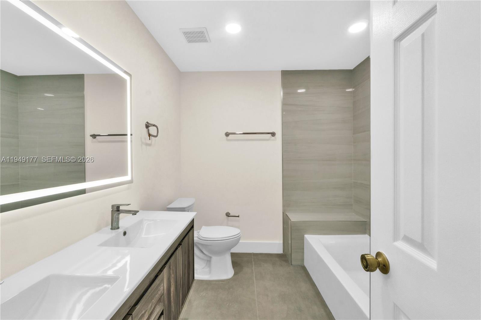 PINE RIDGE - Residential