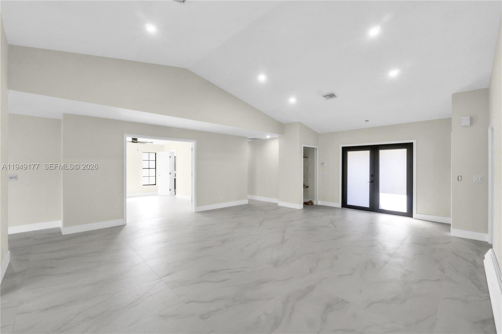 PINE RIDGE - Residential