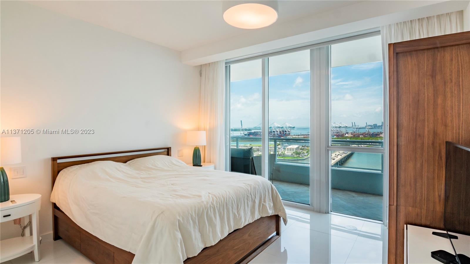 THE BENTLEY BAY CONDO - Residential