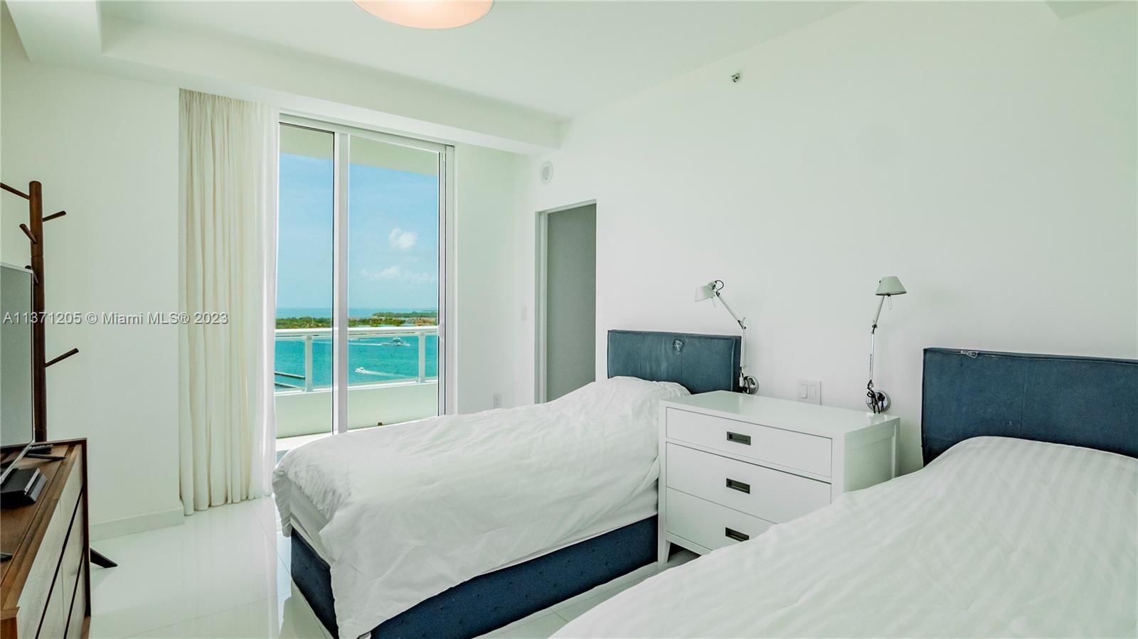 THE BENTLEY BAY CONDO - Residential