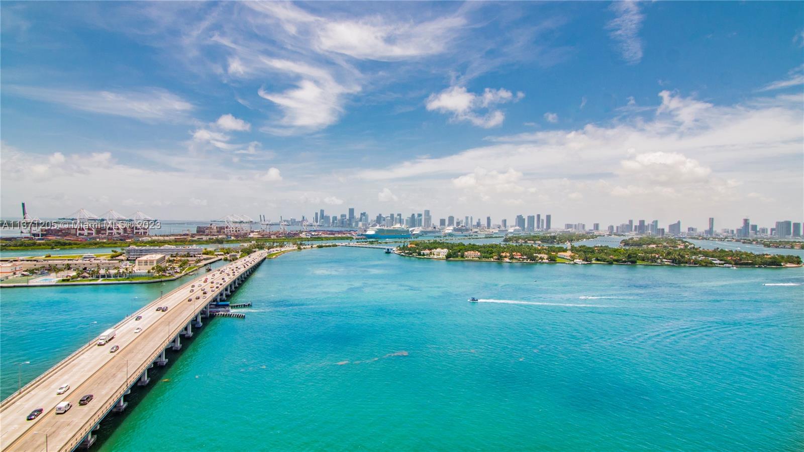 THE BENTLEY BAY CONDO - Residential