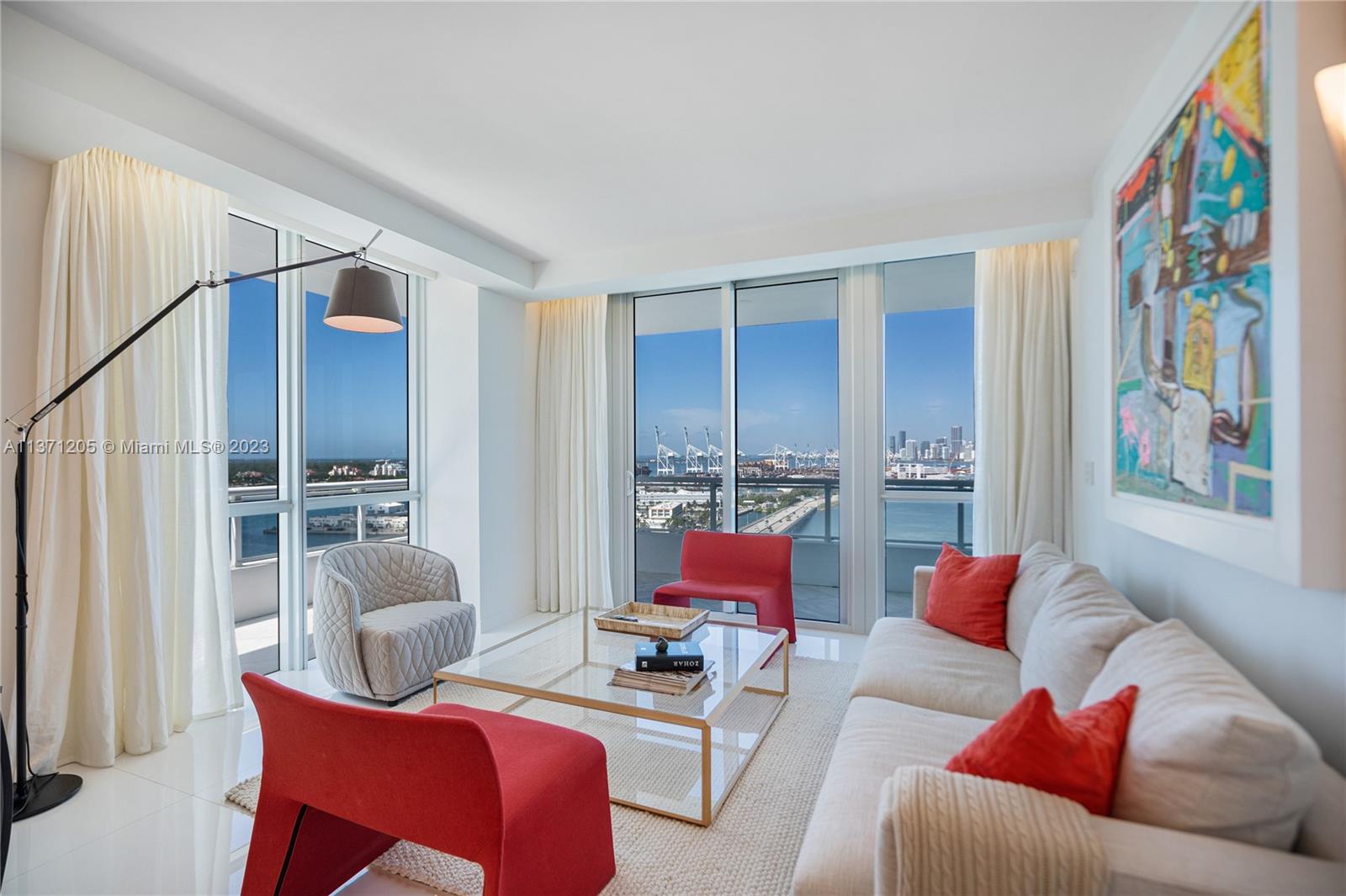 THE BENTLEY BAY CONDO - Residential