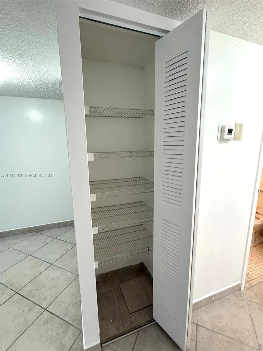 OCEANVIEW PARK CONDO - Residential Lease