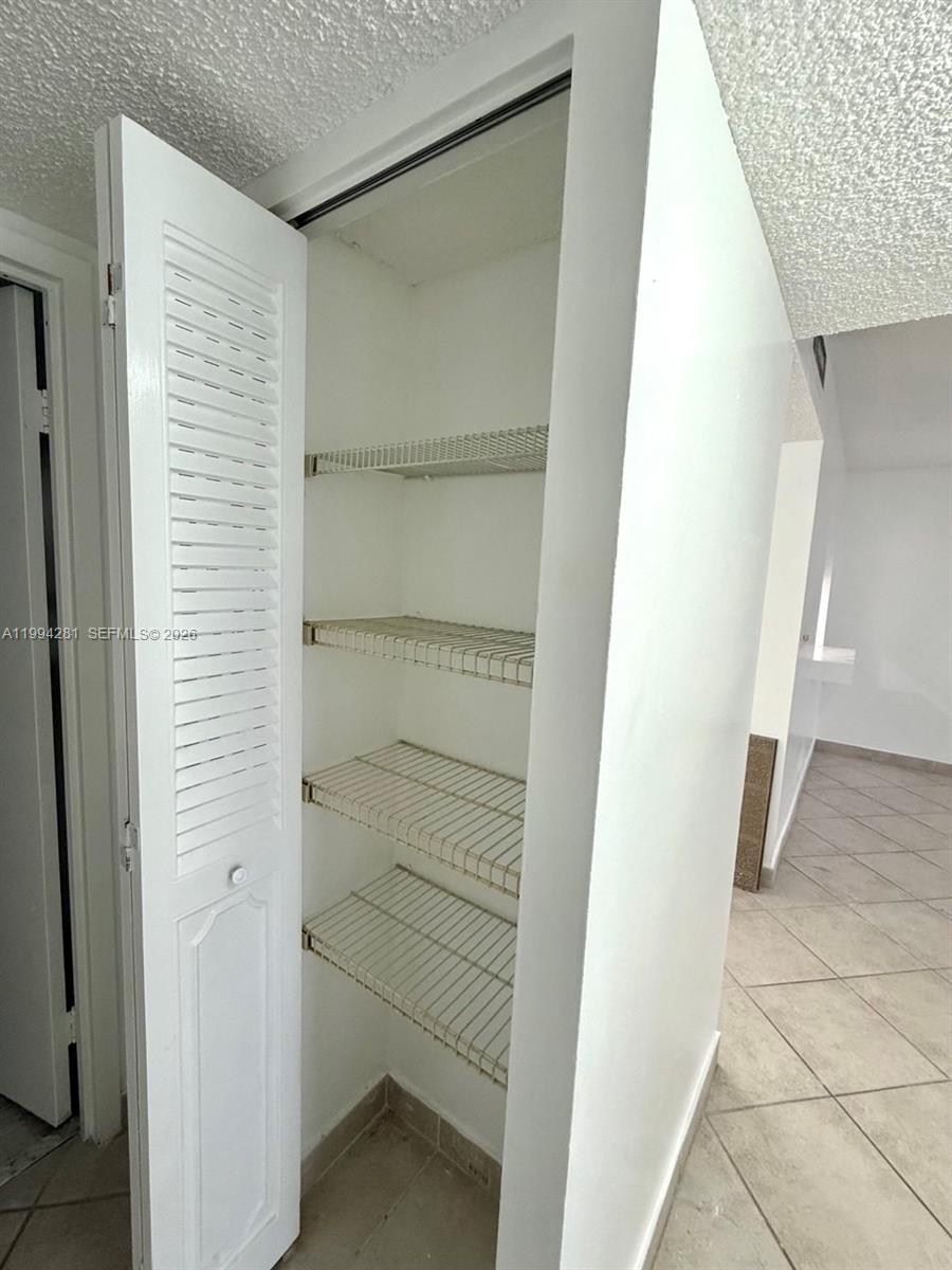 OCEANVIEW PARK CONDO - Residential Lease