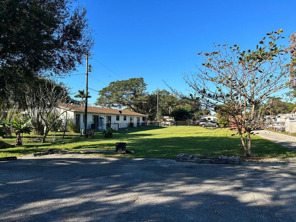 Photo of 4616 SW 33rd Ave, Dania Beach, FL 33312 (MLS # A11958017)