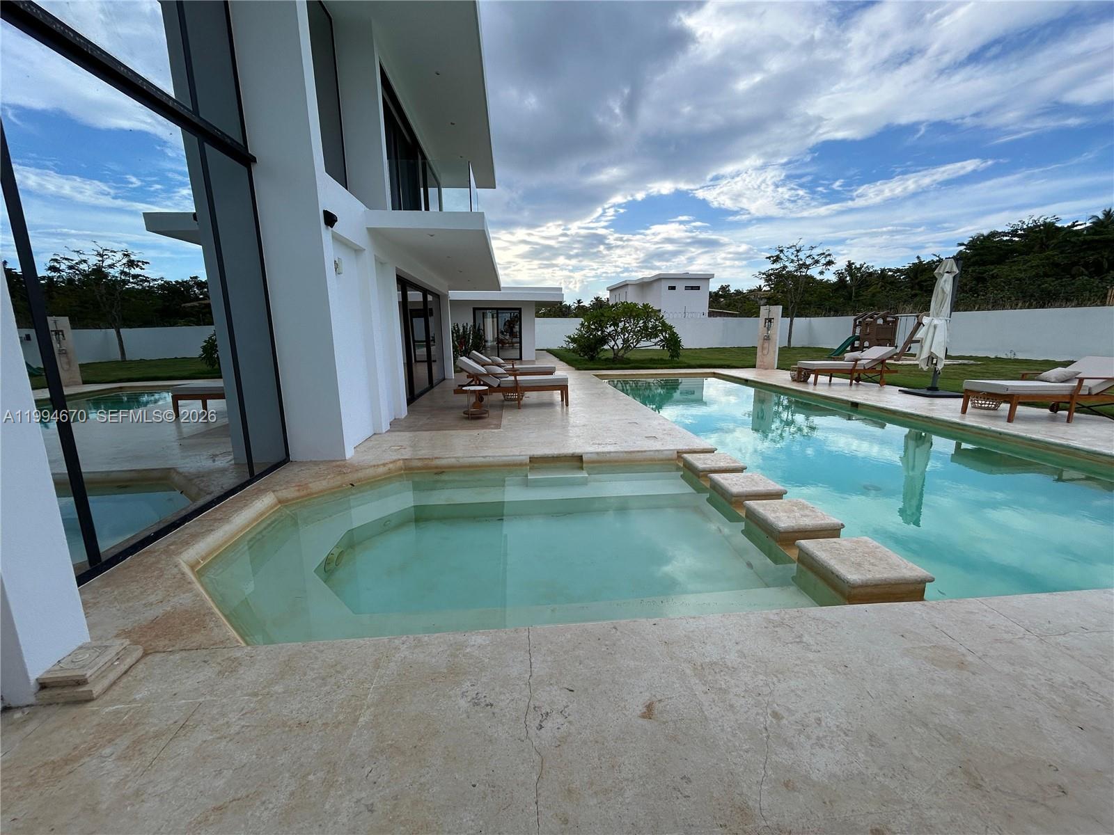 El Cosón - Residential