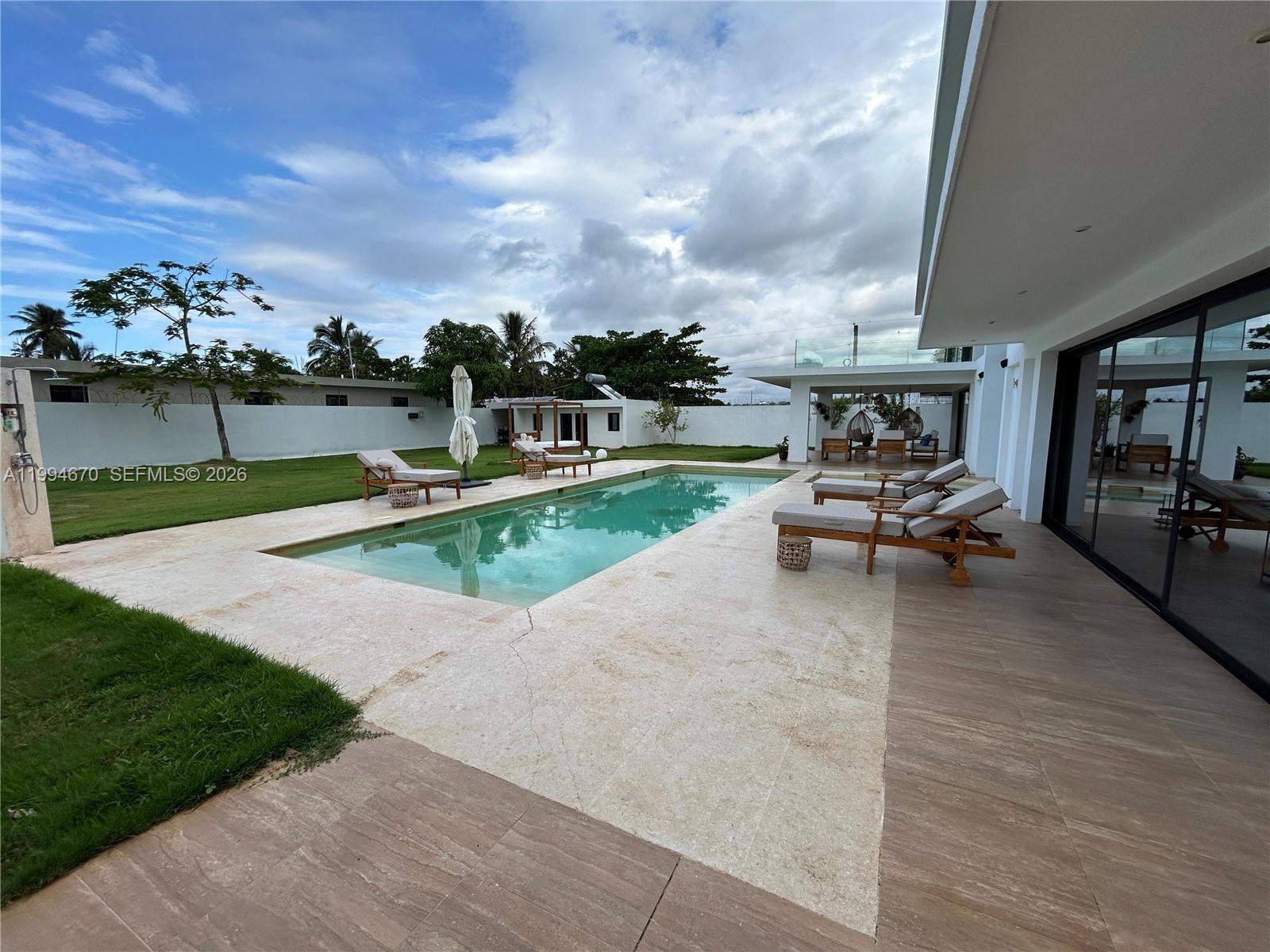 El Cosón - Residential