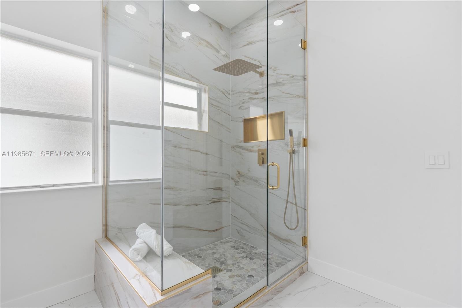 OLYMPIA 2 - Residential