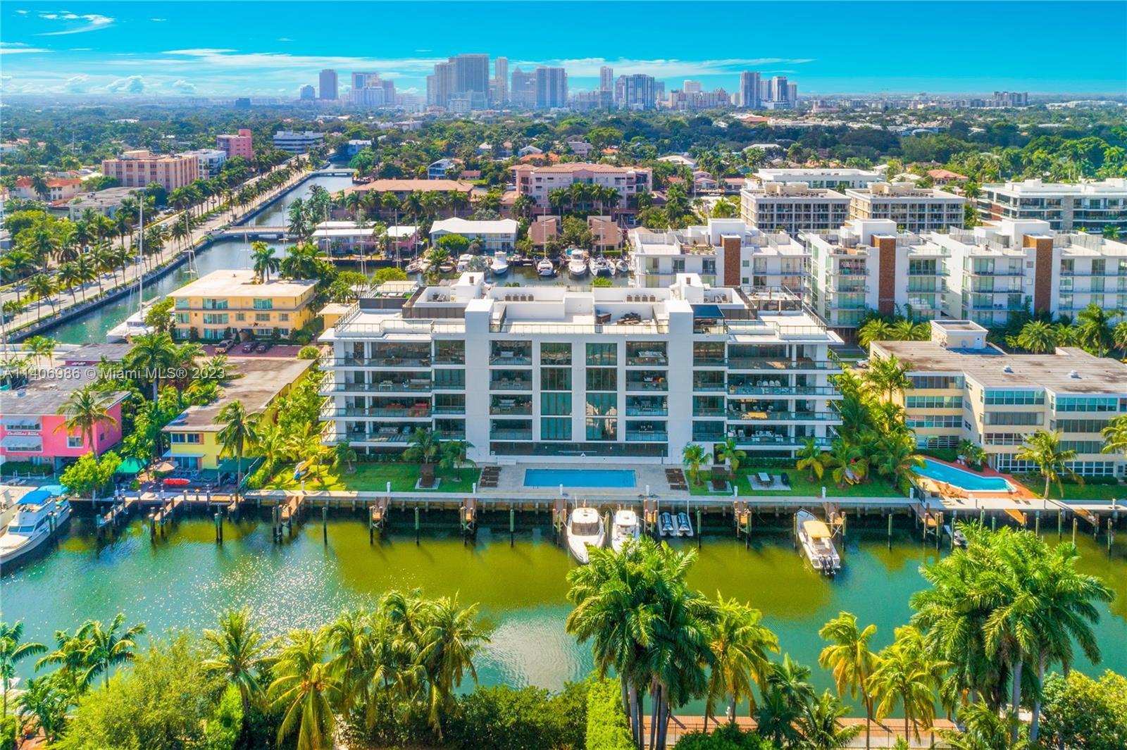 AQUALUNA LAS OLAS CONDO - Residential