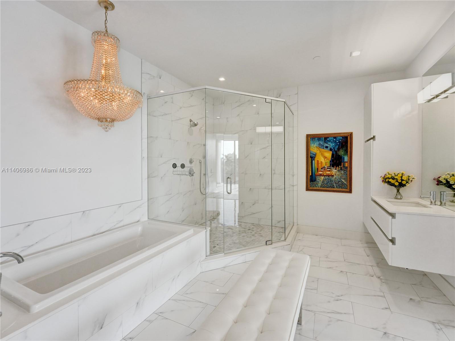 AQUALUNA LAS OLAS CONDO - Residential