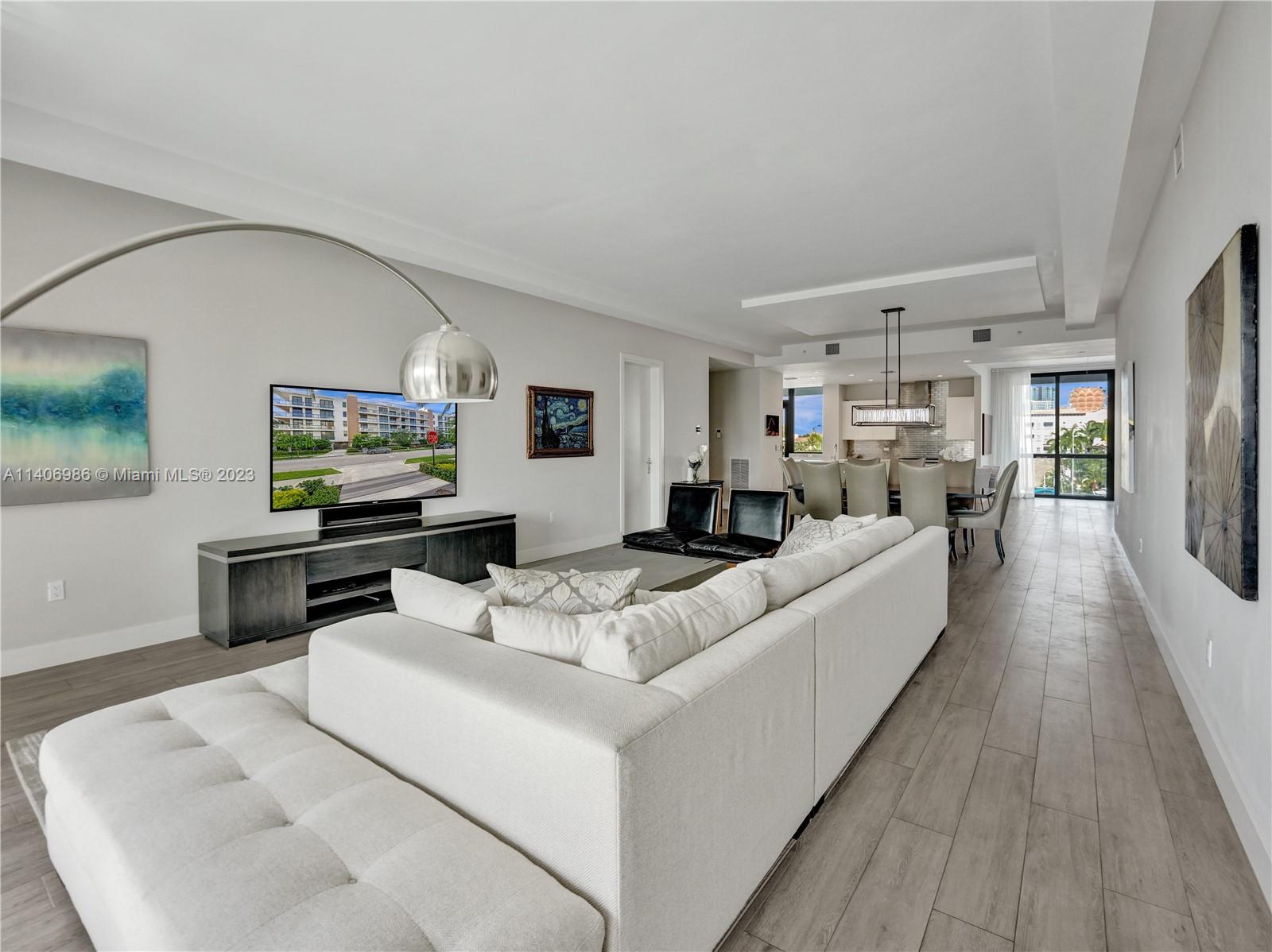 AQUALUNA LAS OLAS CONDO - Residential