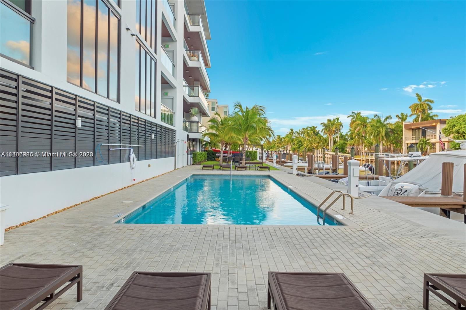 AQUALUNA LAS OLAS CONDO - Residential