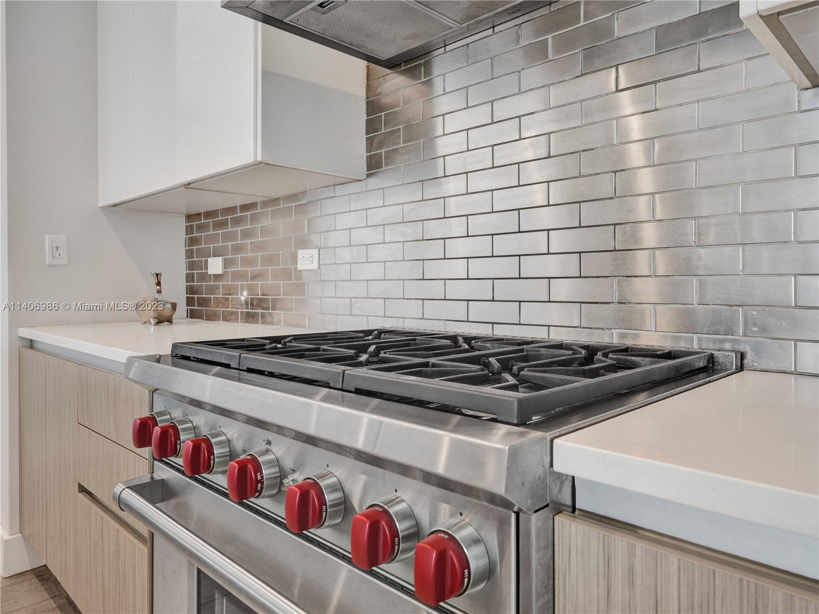 AQUALUNA LAS OLAS CONDO - Residential