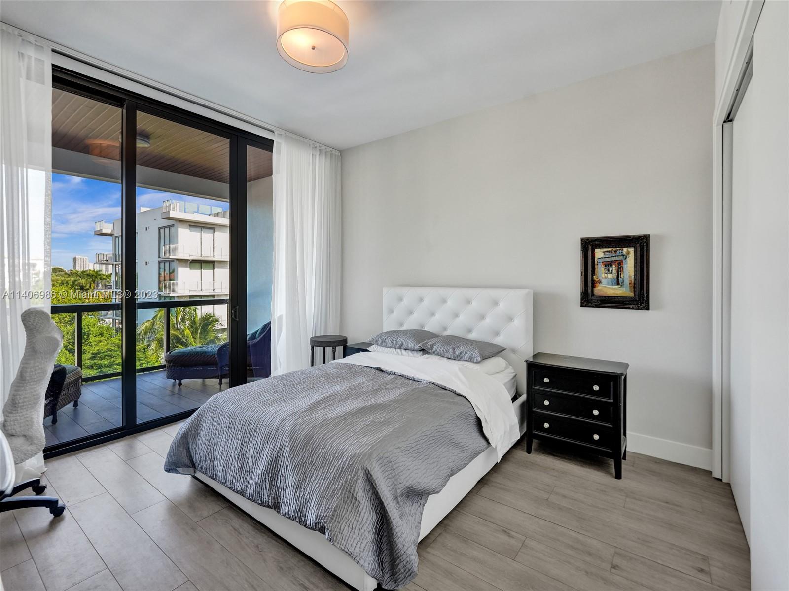 AQUALUNA LAS OLAS CONDO - Residential