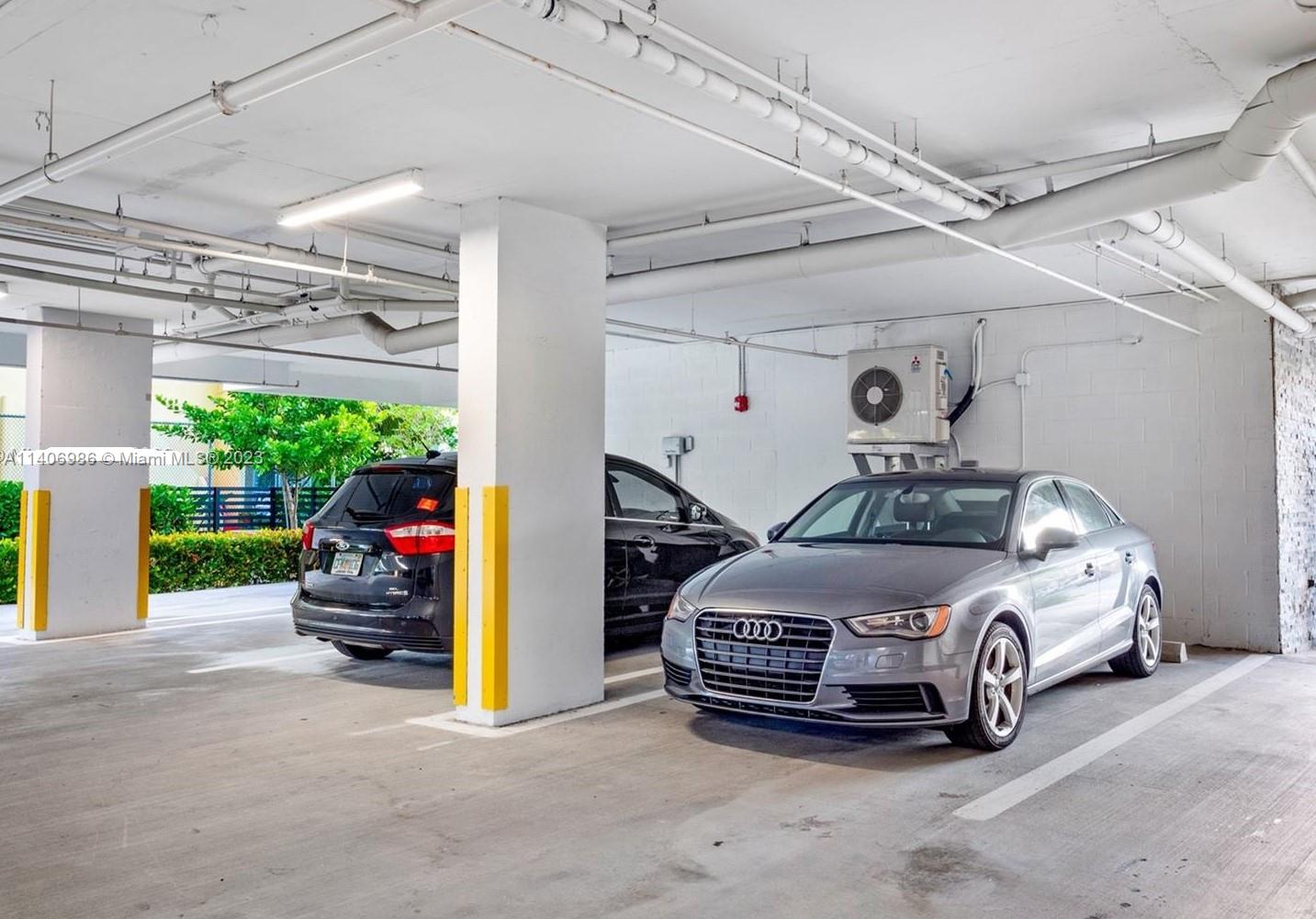 AQUALUNA LAS OLAS CONDO - Residential