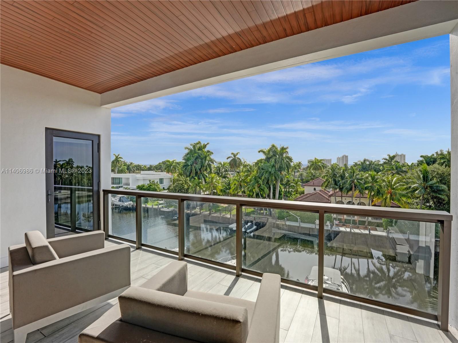 AQUALUNA LAS OLAS CONDO - Residential